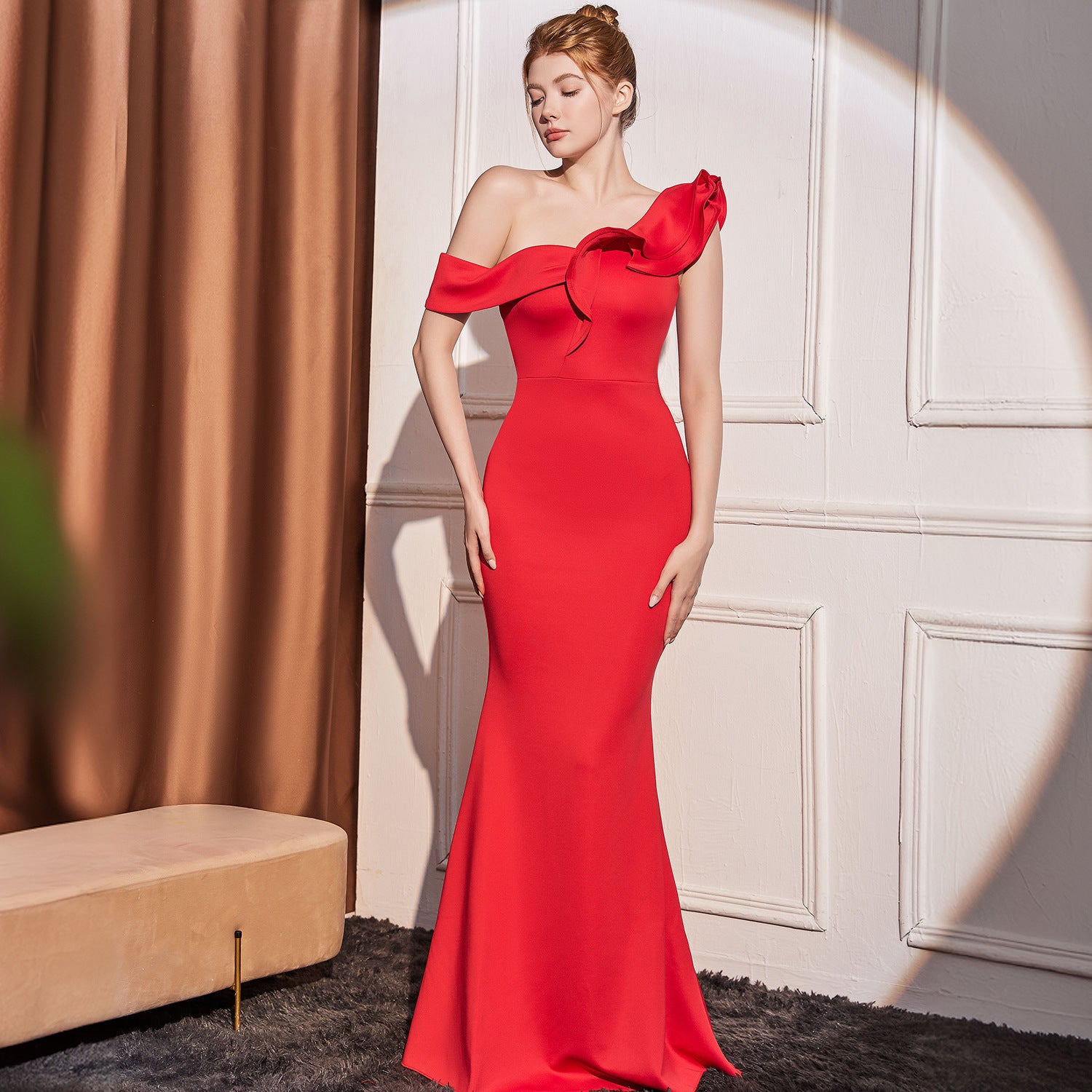 High-end Slant Shoulder Slimming Long Dress
